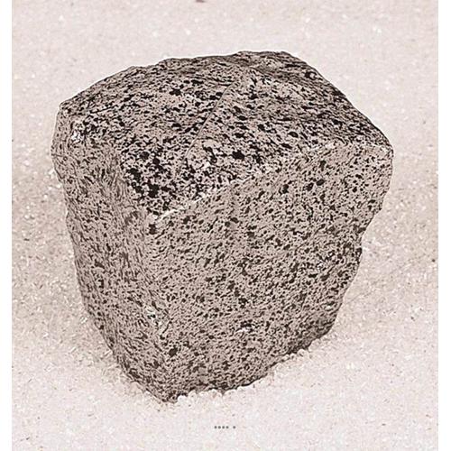 Pave artificiel en Plastique soufflé H 100 x L 80 mm