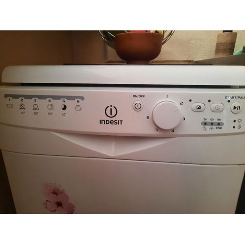 Lave-vaisselle Indesit référence Indesit DSR26817