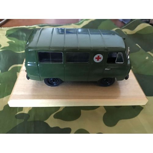 Vehicule Ambulance Ya3-450a En Zamac D.Agostini 1/43eme Occasion