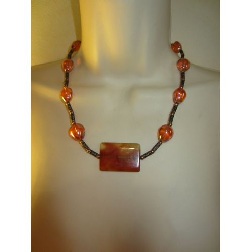 Collier Orange Et Cuivré Avec Pendentif Carré
