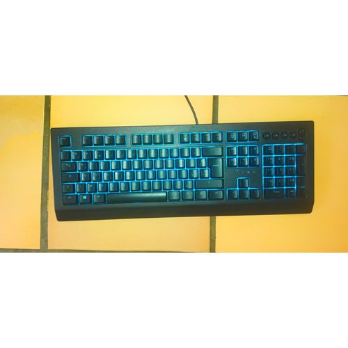 Clavier Gaming RAZER Cynosa V2 AZERTY Razer Cynosa V2 Rétroéclairé ARC EN CIEL Touches de jeu haut de gamme silencieuse amortie Pour Les longues sessions de jeu en tout confort rapide ergonomique