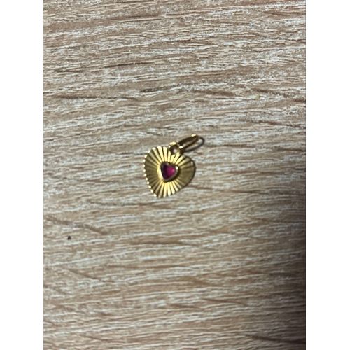 Pendentif C?ur En Or 18 Carats Et Rubis 