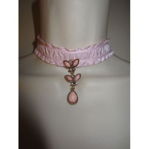 Collier Ras Cou Rose Avec Pendentif
