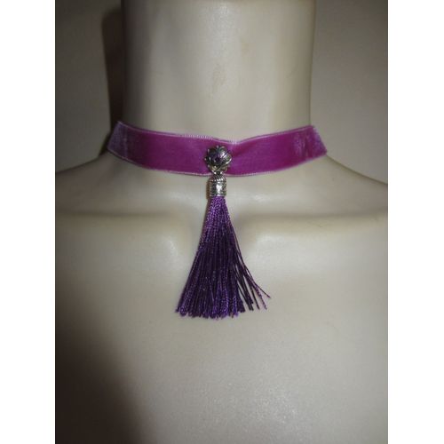 Collier Ras Cou Violet Avec Pompon