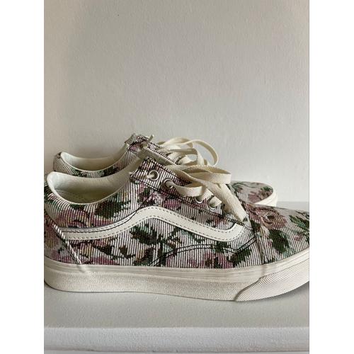 Vends Baskets Vans Femme Fleuries, Modèle Old Skool Tapestry Floral Marshmall.