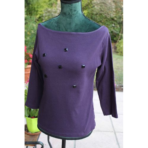Tshirt /Pull Violet Zara Rehaussè De Petites Décos Noires Devant.Manches 3/4.Taille Étiquetèe:L.