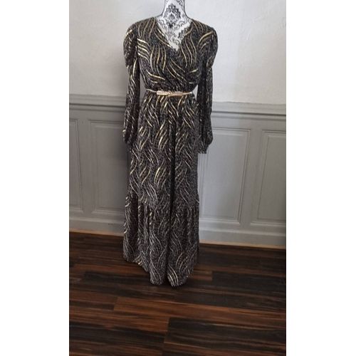 Robe Longue D'été Ou Cérémonie Fluide Noir Fleuri Et Or  Taille 40/42