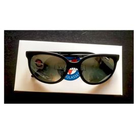 Lunettes De Soleil Vuarnet Pouilloux France Protection Rayons Ultra Violet Verres Teintés Noirs Ambre" Mineraux Contre Uv 100% Infrarouge 87% Absorption D Lumière Visible 88% Lumière Bleue Nocive 92%