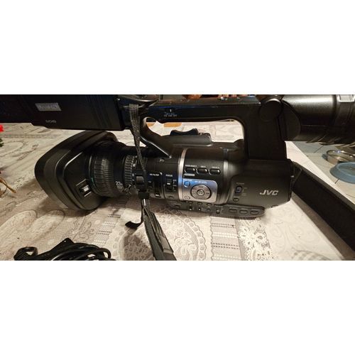 JVC GY-HM600