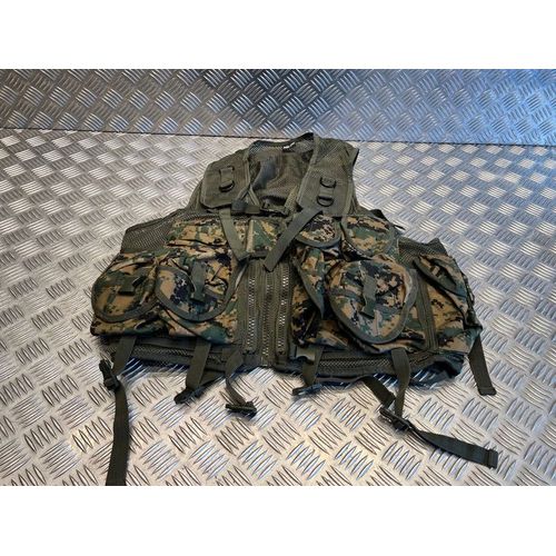 Gilet Tactique 9 Pockets - Tactical Vest Mil-Tec - Camo Digit
