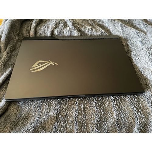 Asus Rog Strix G713QE - 17.3" AMD Ryzen 7 5800H - 3.2 Ghz - Ram 16 Go - DD 500 Go