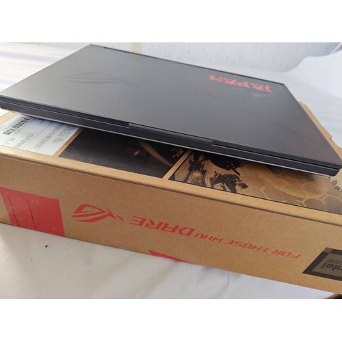 Asus Rog Strix G16-G614JI-N3082W - 16" Intel Core i7 - Ram 32 Go - DD 1 To