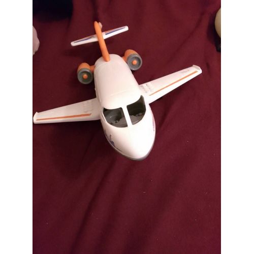 Avion Blanc+2 Figurines Ecoiffier.