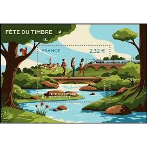 Fête Du Timbre : Escapade Verte : Randonneurs, Village Et Train Feuillet 5563 Année 2022 N° 5563 Yvert Et Tellier Luxe