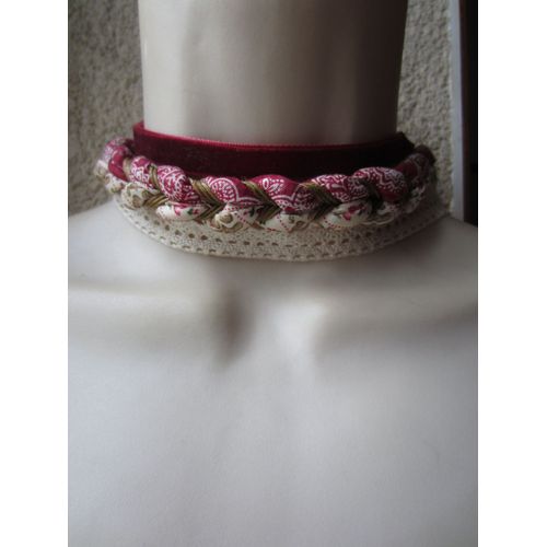 Collier Ras Du Cou Triple Rang