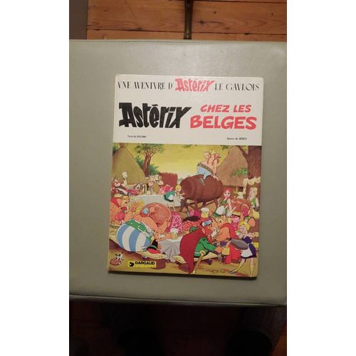 Album Des Aventures D'astérix Et Obélix. Astérix Chez Les Belges