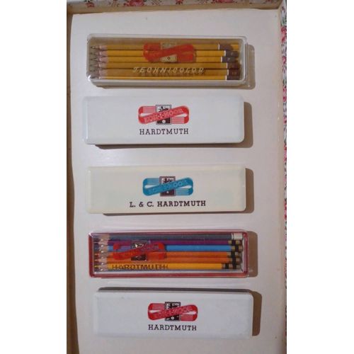 Ancienne Boîte À Crayon