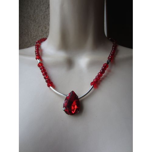 Collier Rouge En Perles De Verre