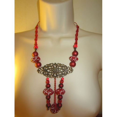 Collier Rouge Et Bronze Avec Pendentif