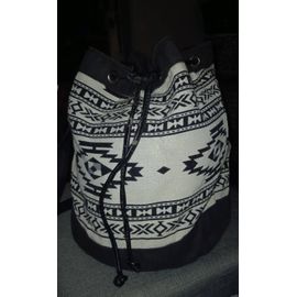 Sac besace noir et blanc