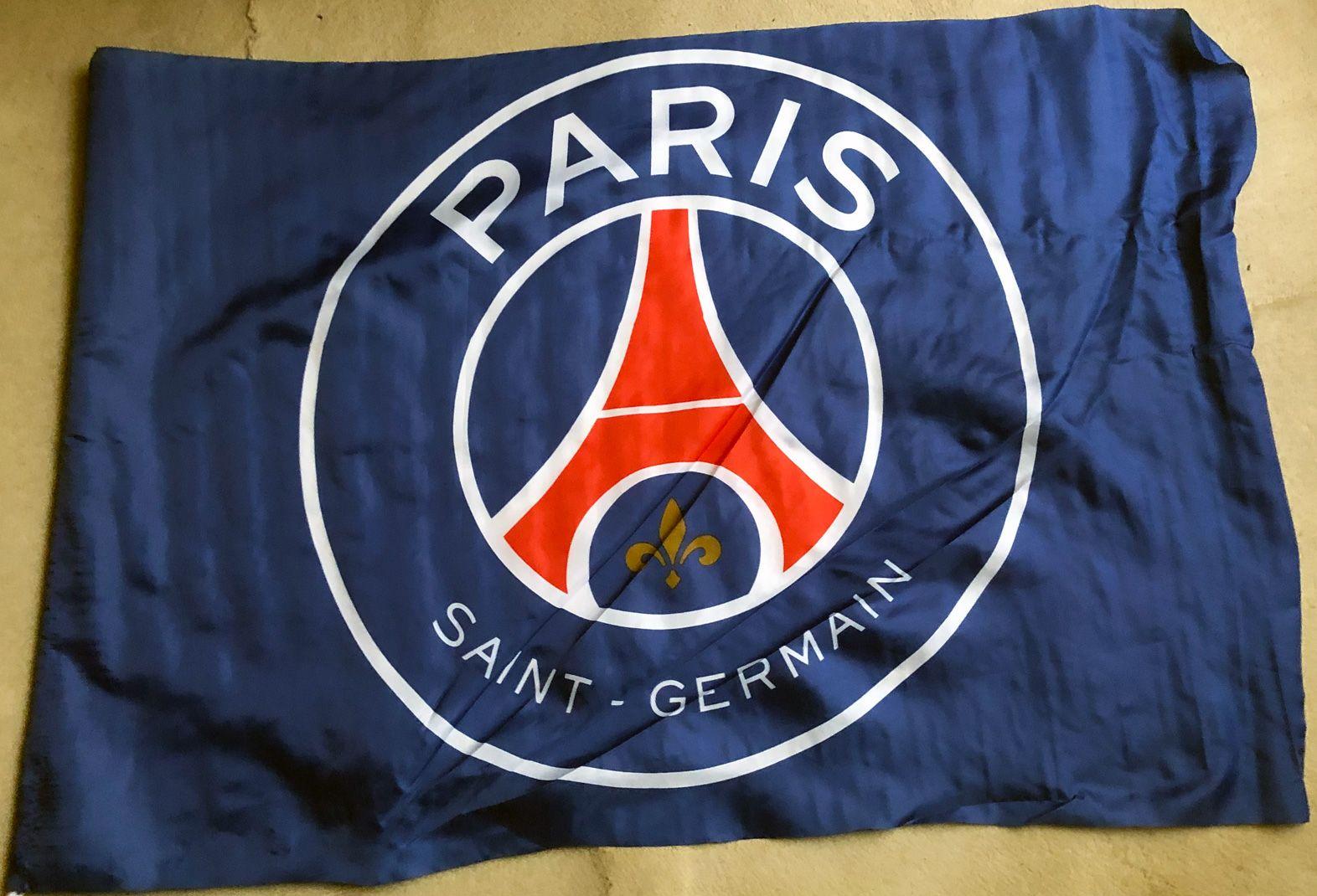 PSG PSG Drapeau de Paris St Germain 100x150CM pas cher 