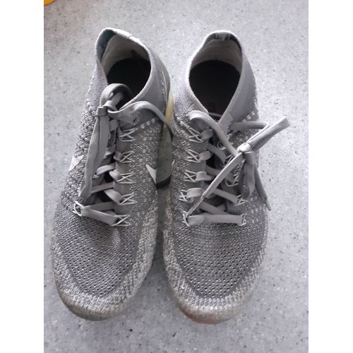 Basket "Nike" Vapormax Grise "P- 38,5" Homme