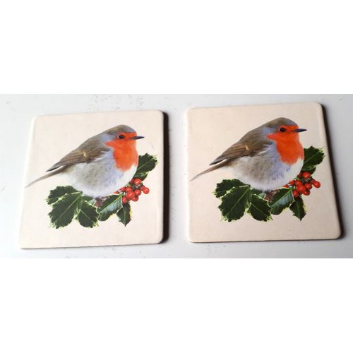 Deux Cartons Décoratifs Pouvant Servir De Dessous Verre Ornés D'un Très Joli Rouge-Gorge Sur Une Branche De Houx-9x9cm-Épaisseur 3mm-Verso Texte En Anglais De British Red Cross (Croix-Rouge Anglaise)