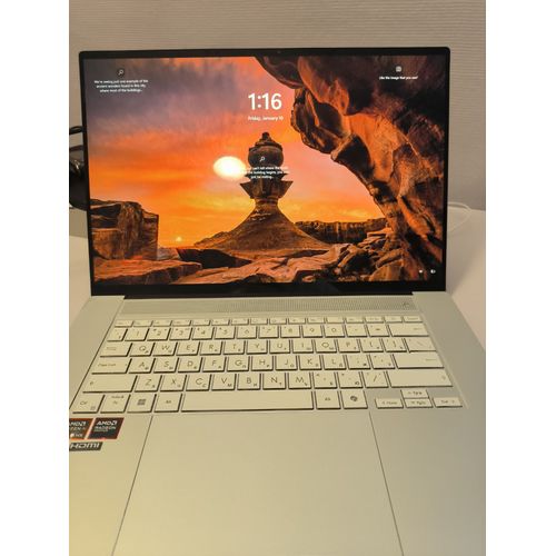 ASUS Zenbook S16 (UM5606) - 16" AMD Ryzen AI 7 350 - 2 Ghz - Ram 32 Go - SSD 1 To