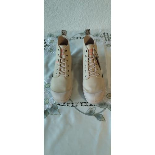 Palladium Pampa Hi Safari Neuve Avec Etiquette Beige Pour Femmes Pointure 42