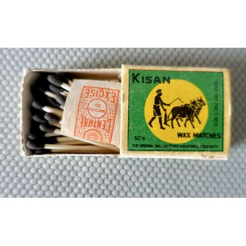 Ancienne Boîte D'allumettes Pleine Kisan De Luxe. Inde , India. Kovil Patti. Wax Matches. Boeufs, Agriculture. Non Utilisee. Tres Rare.
