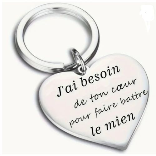 Porte Clé En Forme De C?ur " J'ai Besoin De Ton C?ur Pour Faire Battre Le Mien". Couleur Argentée. Livré Dans Un Élégant Sachet Blanc En Organza.