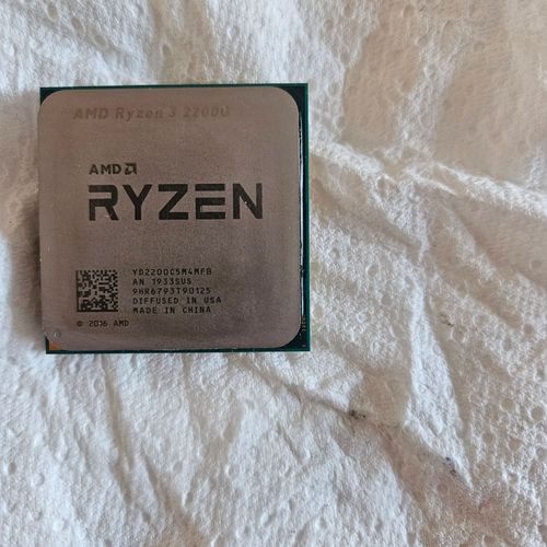 processeur AMD Ryzen 3 2200G