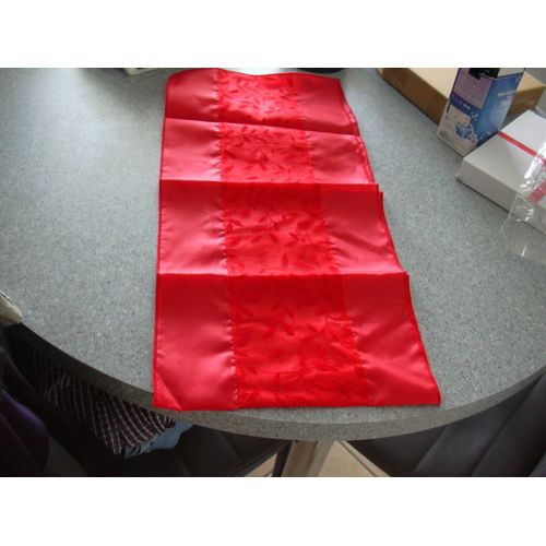 Chemin De Table Rectangulaire Rouge