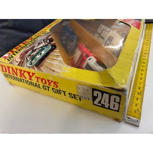Dinky Toys 1/43 - Coffret 3 Véhicules ( Ford Gt , Dino Ferrari , De Tomaso Mangusta 5000 )