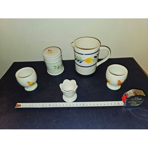 3 Coquetiers 1 Pot A Lait 1 Pot Avec Couvercle En Porcelaine De Limoges..