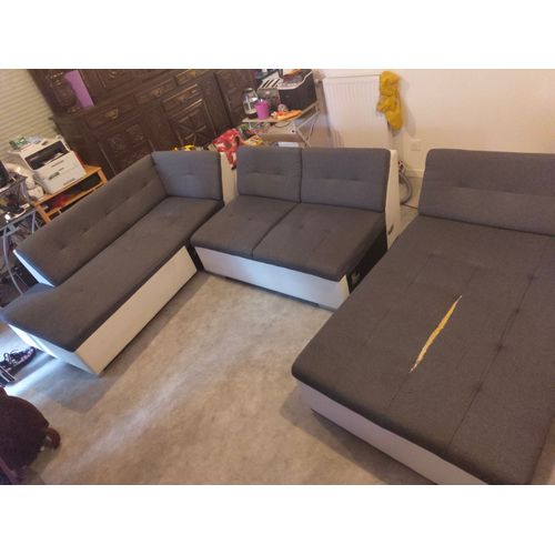 Canapé 7 Places Moelleux . Longueur : 360cm, Largeur Profondeur :224cm,Hauteur : 84cm L¿Assise 55cm.
