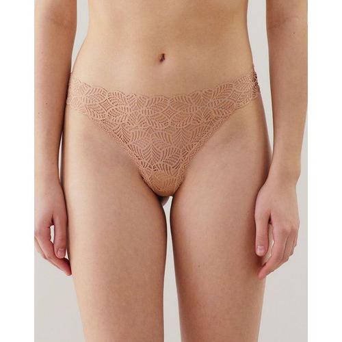 String En Dentelle Florale - L