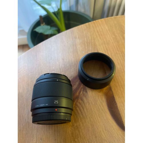 Objectif hybride Panasonic Lumix G 25mm f/1.7 noir