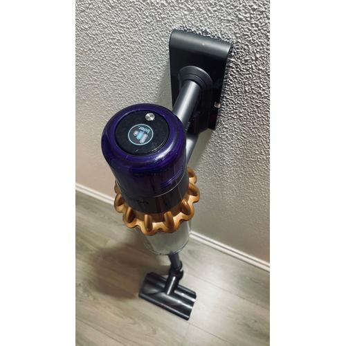 Dyson v11