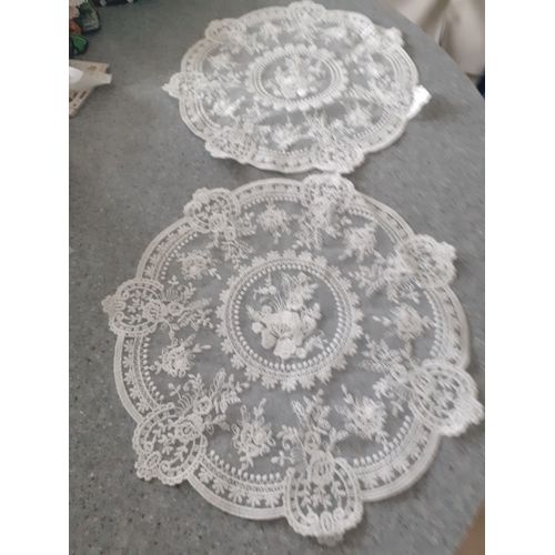 Lot De 2 Grand Napperons Rond Blanc En Dentelle