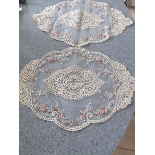 Lot De 2 Napperons Ovale En Dentelle Brodé Beige Et Multicolore