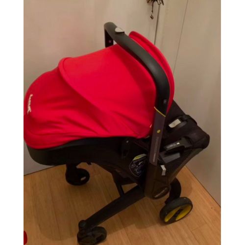 Poussette Doona Avec Base Isofix Et Accessoires – Très Bon État