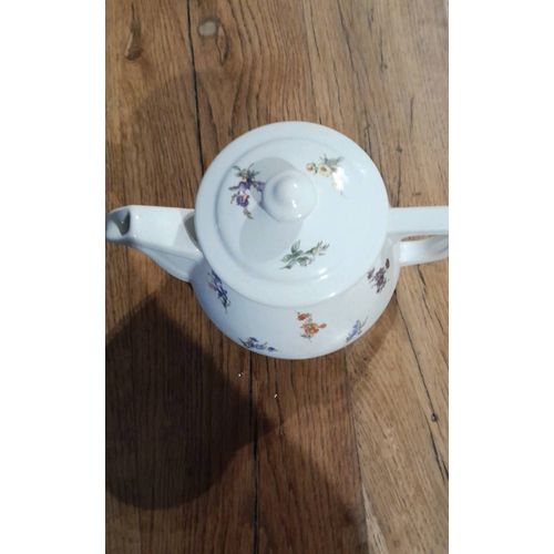Théière Ancienne En Porcelaine
