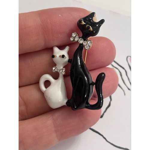Broche, Couple De Chat Élégants