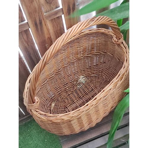 Panier ancien en osier