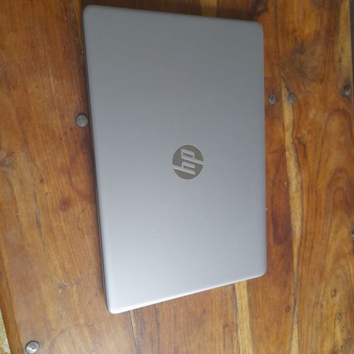 PC HP 255 GB model RTL8822CE clavier QWERTY