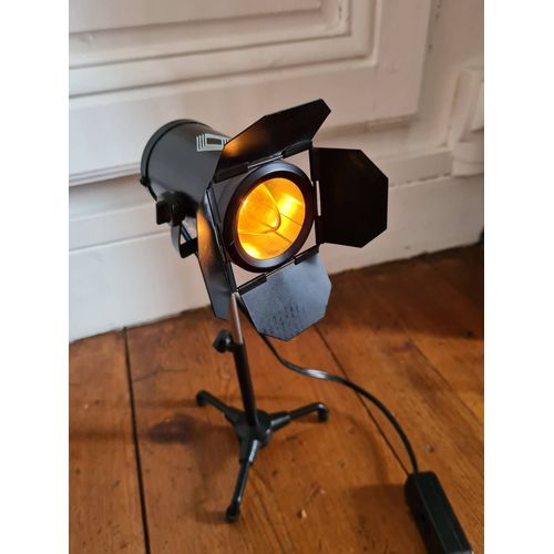 Lampadaire Renault Publicitaire Trépied.Ampoule Fournies .Parfait Etat .Livraison Possible