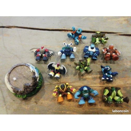 Lot De 12 Figurines +Socle Interactif Gormiti Giochi Preziosi Marathon Très Bel État Tous Différents Et Socle Fonctionne