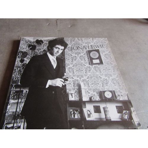 33 Tours Jona Lewie On The Other Hand There S A Fist Ref Stiff 940 804 France - 