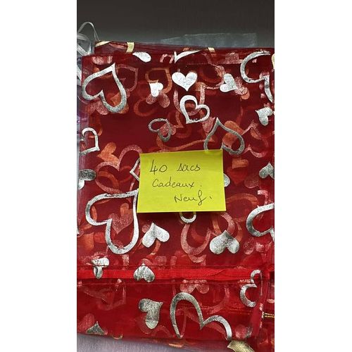 pochette organza pour cadeaux.
